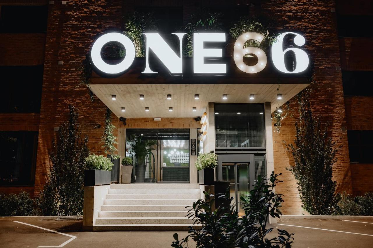 Hotel One66 4*